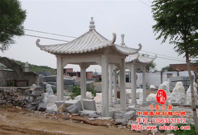 漢白玉四角亭